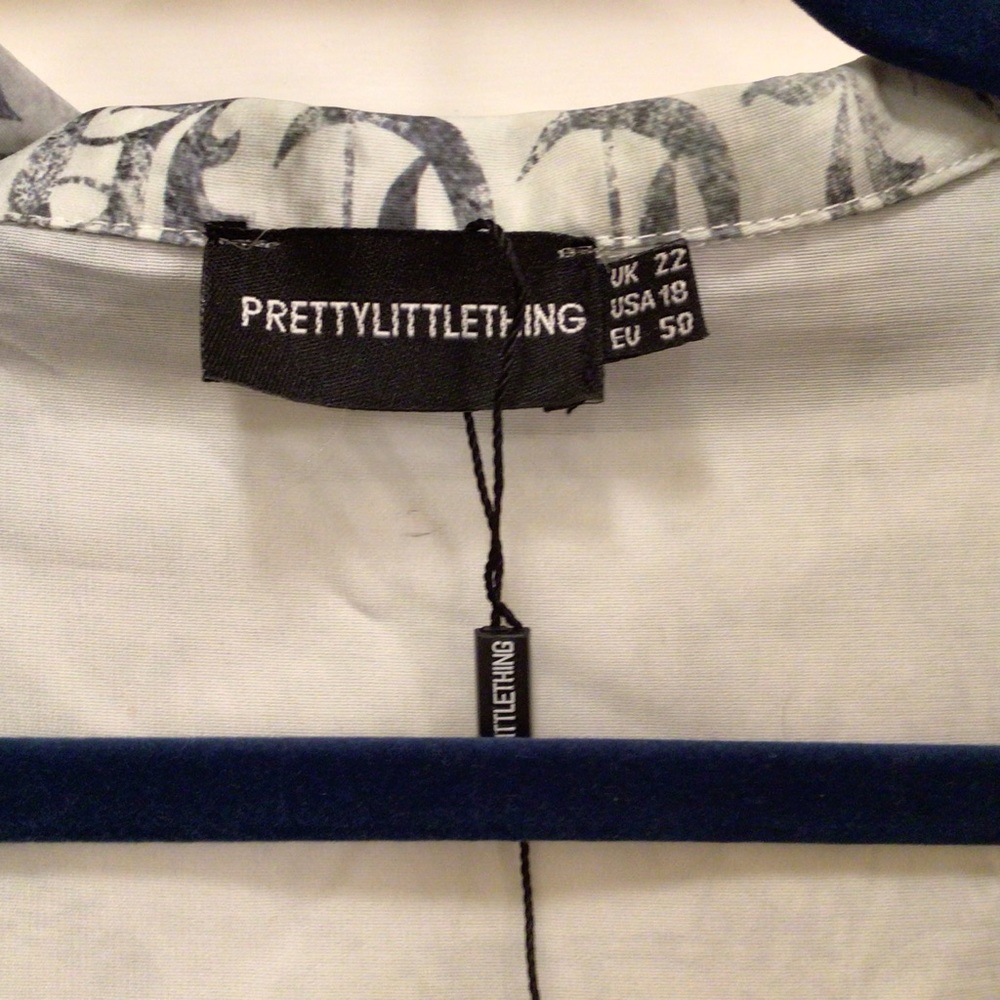 PRETTY LITTLE THING/ BLOUSE - Picture 2 of 6